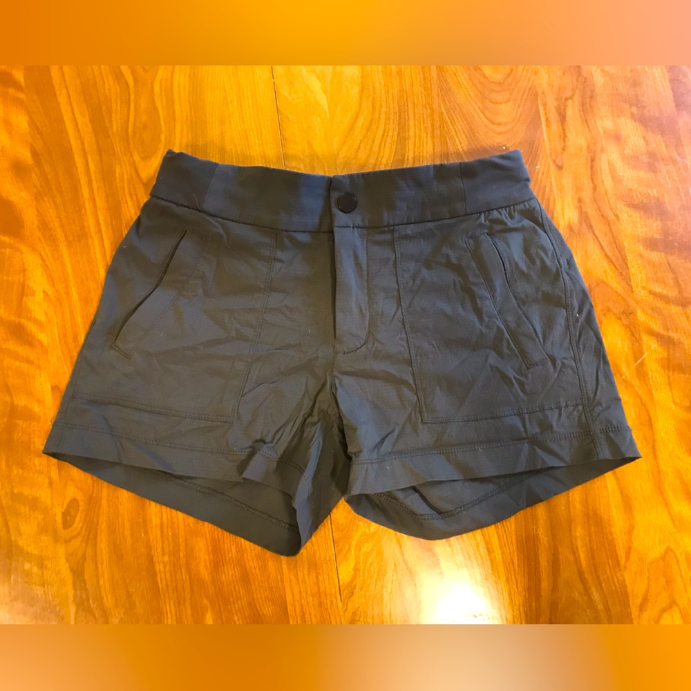 Women’s hike shorts